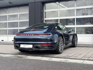 PORSCHE 911 Carrera 4