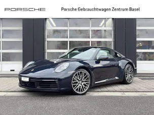 PORSCHE 911 Carrera 4
