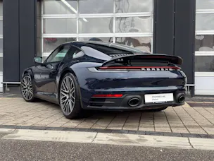 PORSCHE 911 Carrera 4