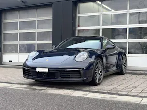 PORSCHE 911 Carrera 4