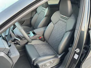 AUDI Q6 e-tron quattro