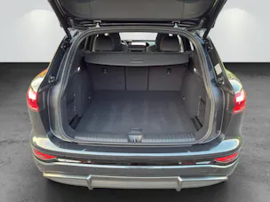 AUDI Q6 e-tron quattro