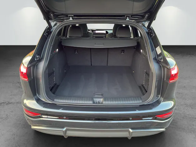 AUDI Q6 e-tron quattro