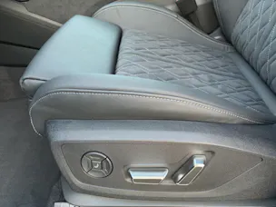 AUDI Q6 e-tron quattro