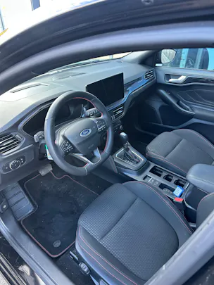 FORD Focus 1.0i EcoB Hybrid 125 ST-Line X