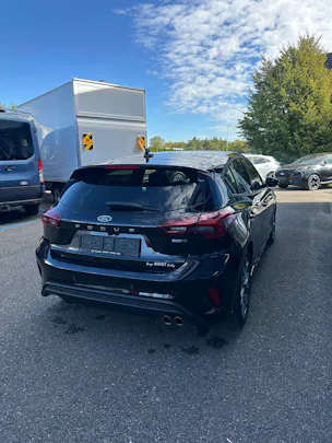 FORD Focus 1.0i EcoB Hybrid 125 ST-Line X