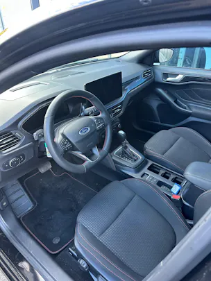 FORD Focus 1.0i EcoB Hybrid 125 ST-Line X