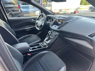 FORD Kuga 2.0 TDCi 150 ST-Line FPS