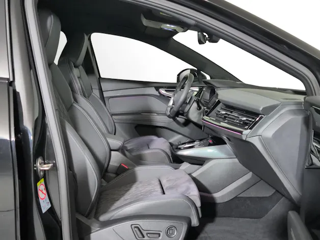 AUDI Q4 e-tron 45 quattro