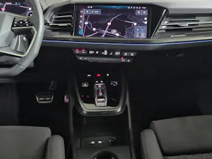 AUDI Q4 e-tron 45 quattro