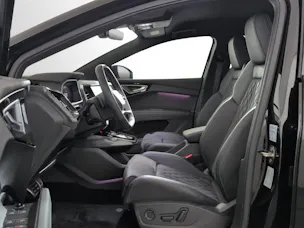 AUDI Q4 e-tron 45 quattro