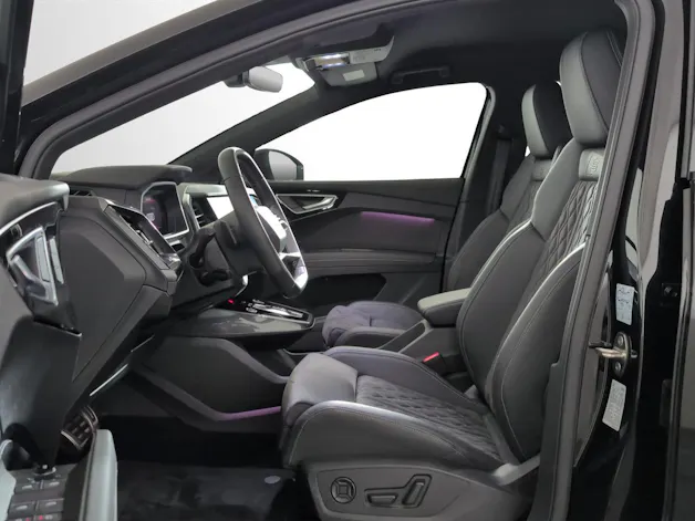AUDI Q4 e-tron 45 quattro