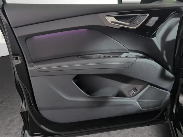 AUDI Q4 e-tron 45 quattro
