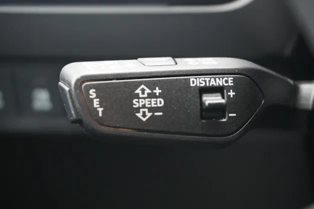 AUDI Q4 e-tron 50 quattro S-LINE!!!