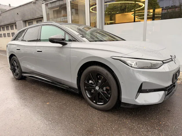 VW ID.7 TOURER PRO 286 PS *** ANHÄNGEKUPPLUNG & VIELES MEHR ***