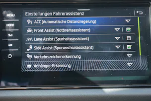 SKODA Kodiaq 2.0 TDI CR L&K 4x4 DSG 7-PLÄTZER!!!