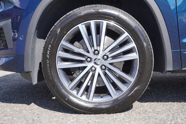SKODA Kodiaq 2.0 TDI CR L&K 4x4 DSG 7-PLÄTZER!!!