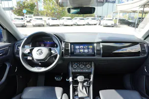 SKODA Kodiaq 2.0 TDI CR L&K 4x4 DSG 7-PLÄTZER!!!