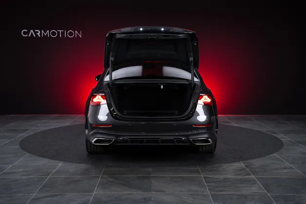MERCEDES-BENZ E 200 AMG Line / Hyperscreen / Rückfahrkamera / el.Sitze