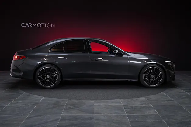 MERCEDES-BENZ E 200 AMG Line / Hyperscreen / Rückfahrkamera / el.Sitze