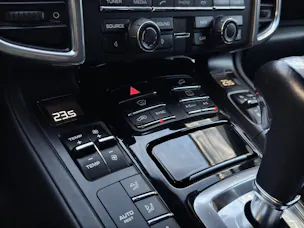 PORSCHE Cayenne Diesel *Rückfahrkamera*Sitzheizung vorne + hinten uvm.*