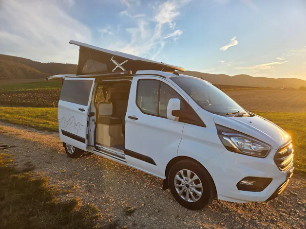 FORD Transit Custom Van 300 L2H1 Trend A
