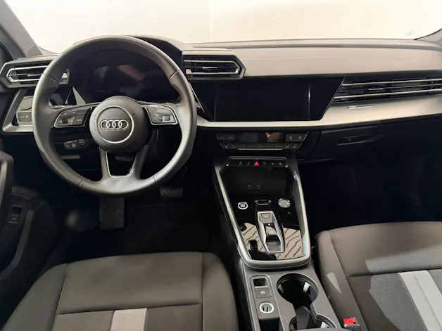 AUDI A3 Limousine TFSI 110 kW advanced S tronic
