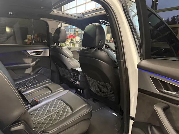 AUDI Q7 3.0 TDI quattro tiptronic S-line