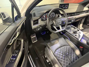 AUDI Q7 3.0 TDI quattro tiptronic S-line