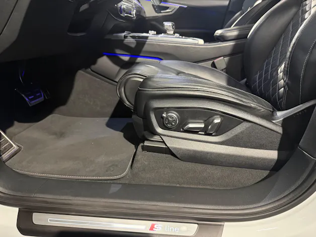AUDI Q7 3.0 TDI quattro tiptronic S-line
