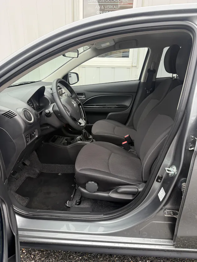 Mitsubishi Space Star 1.2 Style *ERST 15'000 KM*