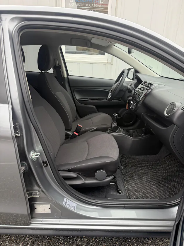 Mitsubishi Space Star 1.2 Style *ERST 15'000 KM*