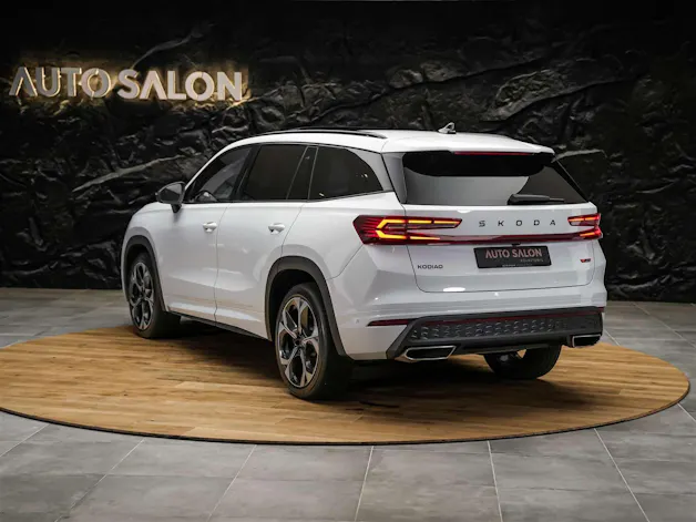 SKODA Kodiaq 2.0 TSI RS 4x4 *Head Up*Panorama*Standheizung*