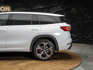 SKODA Kodiaq 2.0 TSI RS 4x4 *Head Up*Panorama*Standheizung*