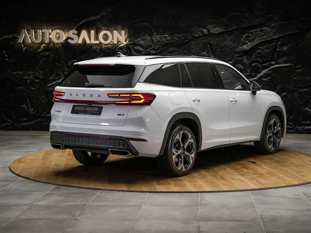 SKODA Kodiaq 2.0 TSI RS 4x4 *Head Up*Panorama*Standheizung*