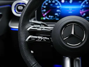 MERCEDES-BENZ CLE 200 Coupé AMG Line 9G-Tronic *Werksgarantie*Panorama*Lenkradheizung*