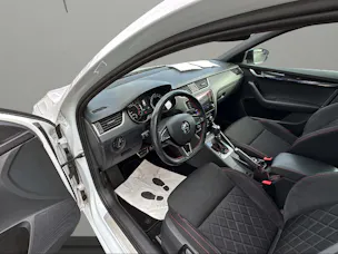 SKODA Octavia Combi 2.0 TDI RS 4x4 DSG