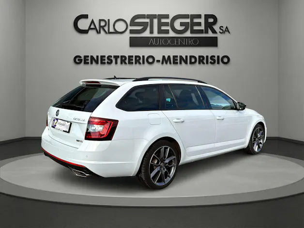 SKODA Octavia Combi 2.0 TDI RS 4x4 DSG