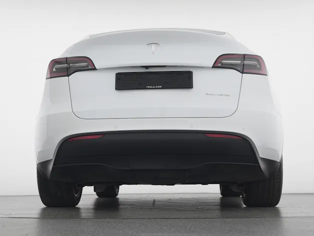 Tesla Model Y Long Range