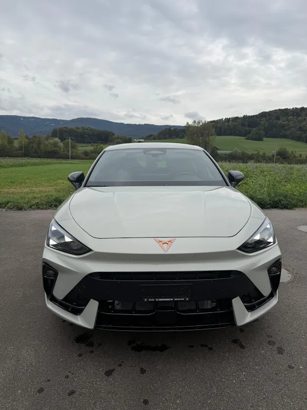 CUPRA E-HYBRID / PRIME EDITION - SERVICES GRATUITS 5 ANS / 100'000 KMS - LEASING 530.- / MOIS SANS APPORT