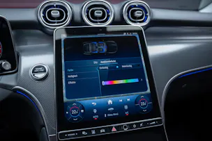 MERCEDES-BENZ GLC 200 Avantgarde 4matic / Rückfahrkamera / el.Sitze / Ambientebeleuchtung