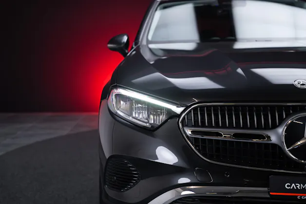 MERCEDES-BENZ GLC 200 Avantgarde 4matic / Rückfahrkamera / el.Sitze / Ambientebeleuchtung