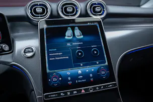 MERCEDES-BENZ GLC 200 Avantgarde 4matic / Rückfahrkamera / el.Sitze / Ambientebeleuchtung