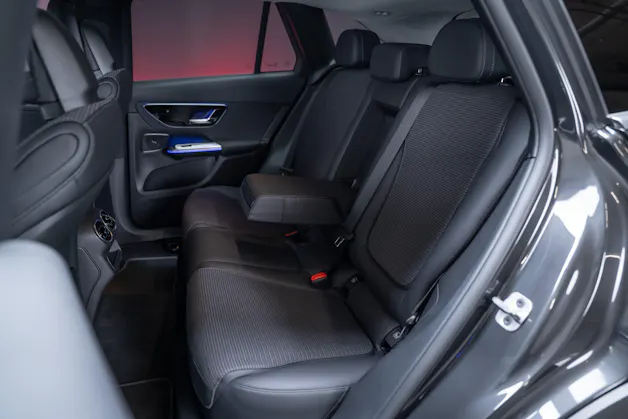 MERCEDES-BENZ GLC 200 Avantgarde 4matic / Rückfahrkamera / el.Sitze / Ambientebeleuchtung