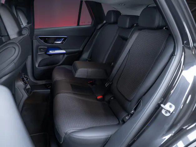 MERCEDES-BENZ GLC 200 Avantgarde 4matic / Rückfahrkamera / el.Sitze / Ambientebeleuchtung