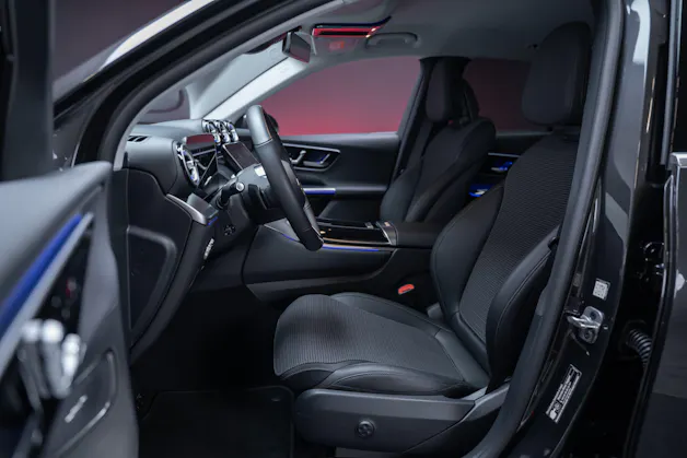 MERCEDES-BENZ GLC 200 Avantgarde 4matic / Rückfahrkamera / el.Sitze / Ambientebeleuchtung