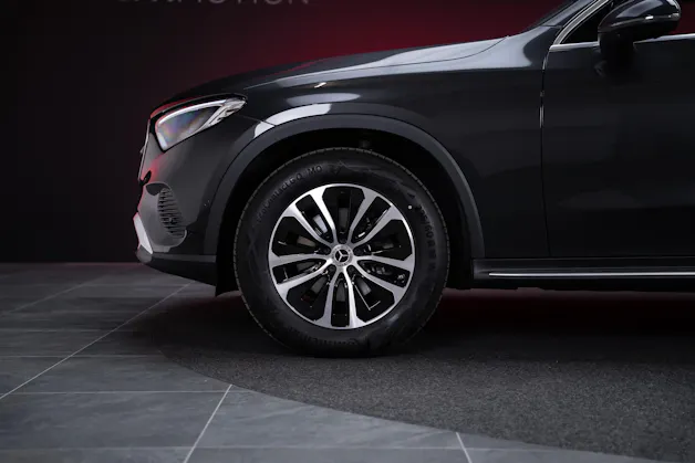 MERCEDES-BENZ GLC 200 Avantgarde 4matic / Rückfahrkamera / el.Sitze / Ambientebeleuchtung