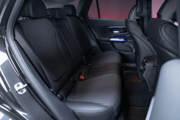 MERCEDES-BENZ GLC 200 Avantgarde 4matic / Rückfahrkamera / el.Sitze / Ambientebeleuchtung