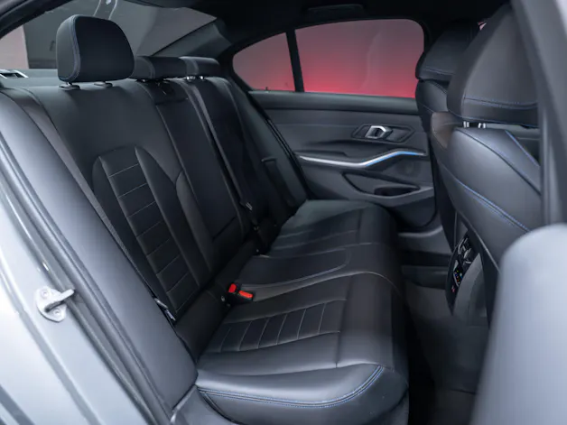 BMW 320d xDrive M Sport SAG / LCI / 360°Kamera / HeadUp / el.Sitze