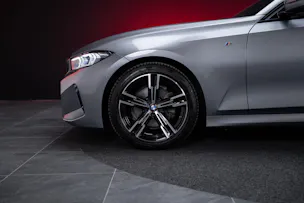 BMW 320d xDrive M Sport SAG / LCI / 360°Kamera / HeadUp / el.Sitze